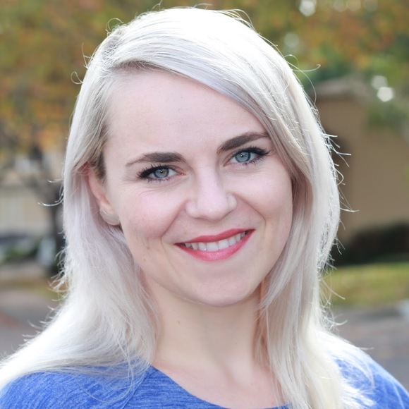 Meet your Posher, Alexandra - Picture 1 of 1